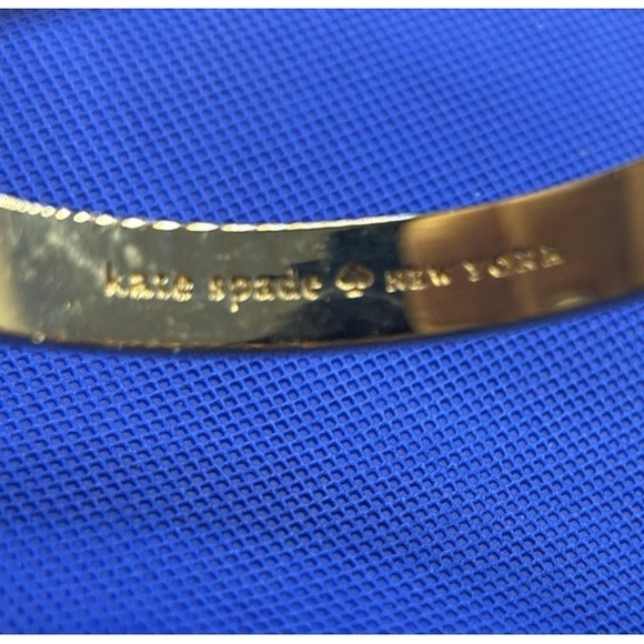 KATE‎ SPADE Kick Up Your Heels Hinged Bangle Bracelet Gold tone Pink Purple 7" - Picture 5 of 7